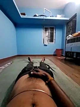 Tamilpayan00 online show from 03-31-26, 04:40