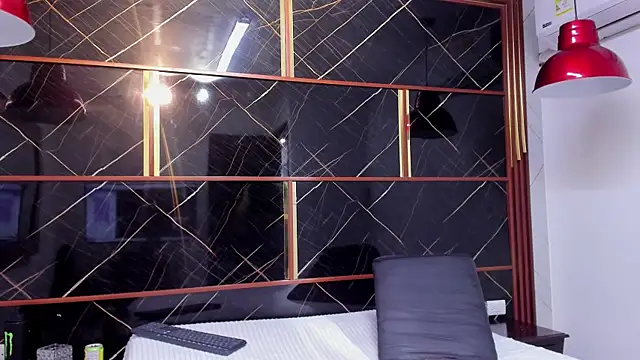 HannyThompson online show from 09-27-25, 12:21