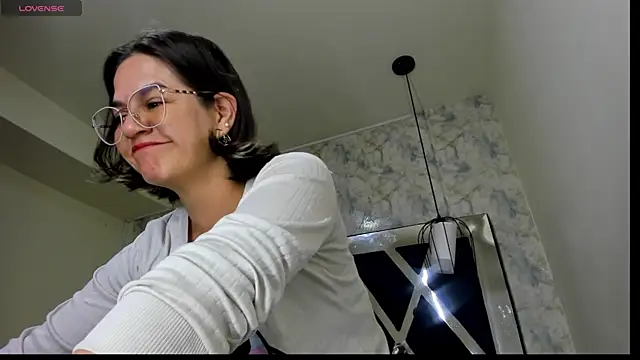 Snapshot of Luciifeer_ chatting on 01-11-26, 12:32 Luciifeer online show from 01-11-26, 12:32