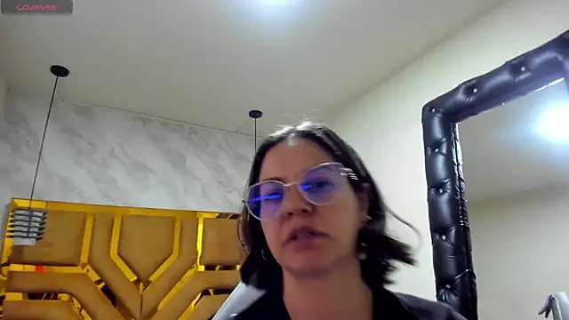 Snapshot of Luciifeer_ chatting on 01-12-26, 04:56 Luciifeer online show from 01-12-26, 04:56