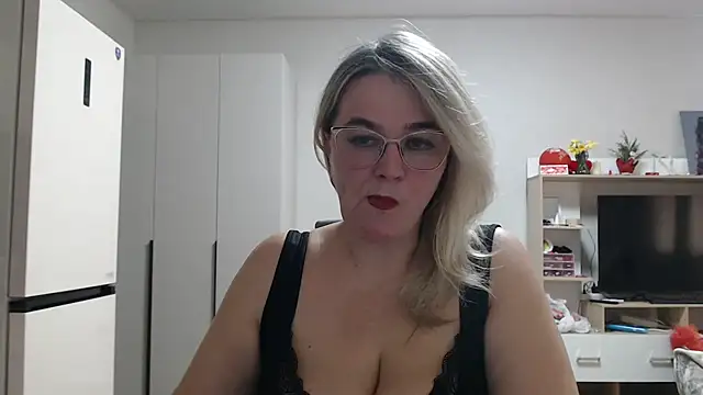 EleanoraDream online show from 04-30-26, 11:27