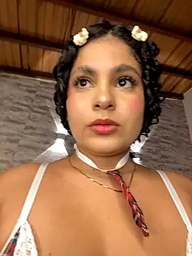 Snapshot of Yassy_vazquez chatting on 10-04-25, 07:34 Yassy vazquez online show from 10-04-25, 07:34