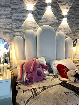 Yassy vazquez online show from 11-29-25, 07:39