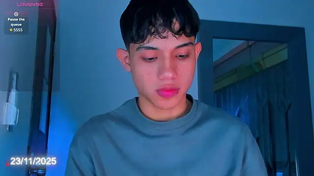 Snapshot of Sebax_Young chatting on 11-23-25, 08:52 Sebax Young online show from 11-23-25, 08:52