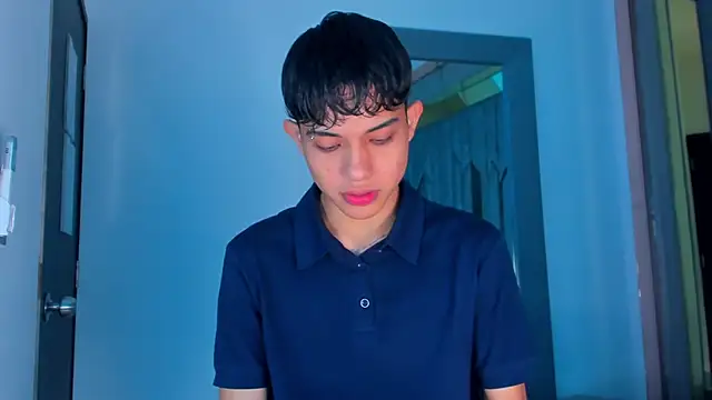 Snapshot of Sebax_Young chatting on 11-28-25, 08:33 Sebax Young online show from 11-28-25, 08:33