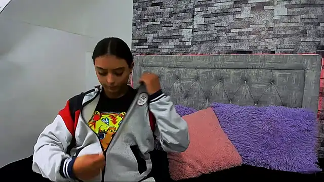 nicolexxaleja online show from 10-20-25, 08:42