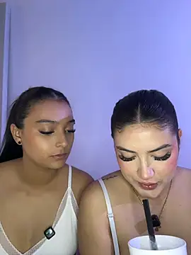 nicolexxaleja online show from 05-08-26, 04:56