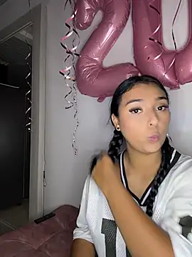 nicolexxaleja online show from 06-27-26, 03:11