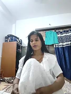 Snapshot of cute_radhikaa chatting on 10-20-25, 11:54 cute radhikaa online show from 10-20-25, 11:54