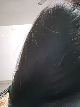 Snapshot of cute_radhikaa chatting on 01-09-26, 08:06 cute radhikaa online show from 01-09-26, 08:06