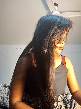 Snapshot of cute_radhikaa chatting on 02-05-26, 04:17 cute radhikaa online show from 02-05-26, 04:17