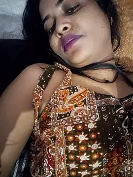 Snapshot of cute_radhikaa chatting on 06-05-26, 08:14 cute radhikaa online show from 06-05-26, 08:14