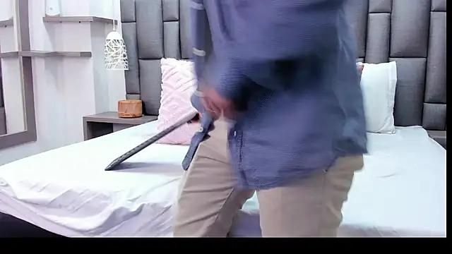 ZoeKrug online show from 03-07-26, 12:13