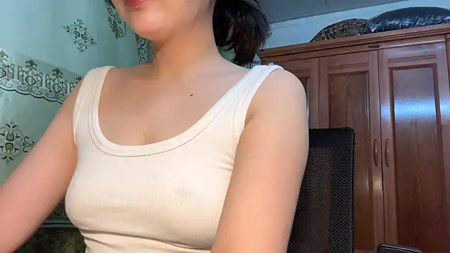 LinYi Office online show from 06-25-26, 05:45