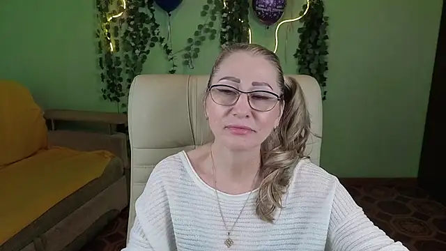 Habibi Honeyy online show from 09-13-25, 04:56