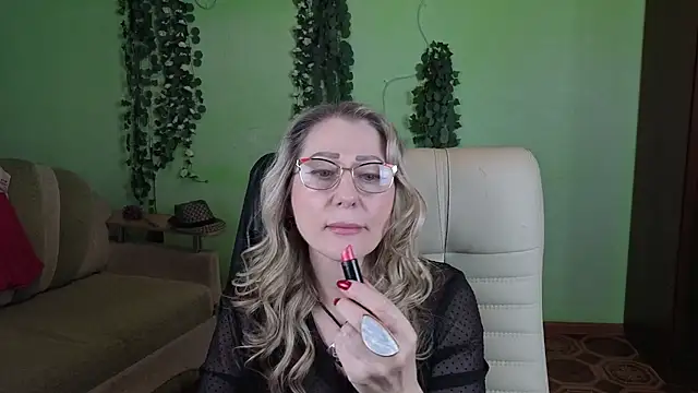 Habibi Honeyy online show from 11-19-25, 11:10