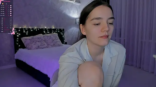 Snapshot of sweete_chantal chatting on 09-22-25, 05:15 sweete chantal online show from 09-22-25, 05:15