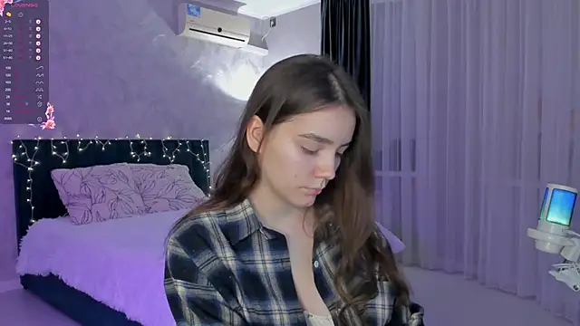 Snapshot of sweete_chantal chatting on 09-26-25, 05:06 sweete chantal online show from 09-26-25, 05:06