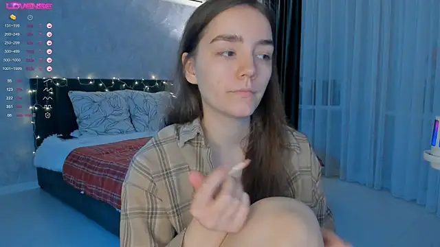 Snapshot of sweete_chantal chatting on 10-18-25, 05:14 sweete chantal online show from 10-18-25, 05:14