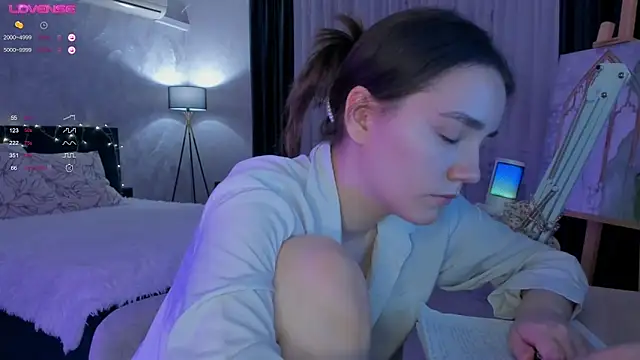 Snapshot of sweete_chantal chatting on 11-25-25, 05:13 sweete chantal online show from 11-25-25, 05:13