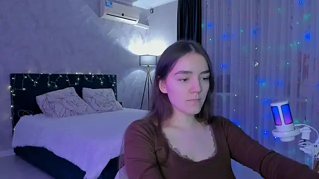 Snapshot of sweete_chantal chatting on 12-16-25, 05:07 sweete chantal online show from 12-16-25, 05:07