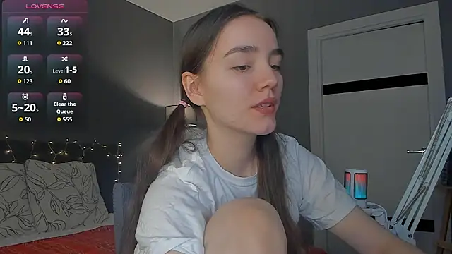 sweete chantal online show from 03-25-26, 10:49