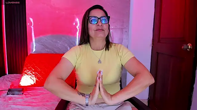 Agatha Pleasure online show from 02-12-26, 11:49