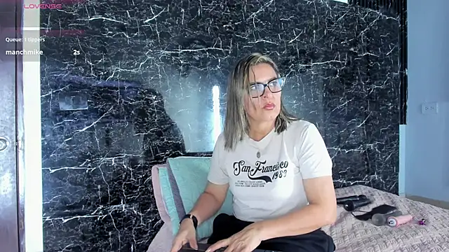 Agatha Pleasure online show from 04-29-26, 12:20