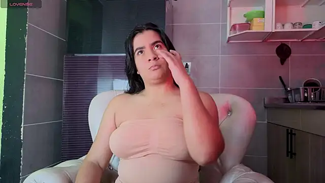 KARINAJTORRES online show from 11-29-25, 09:29