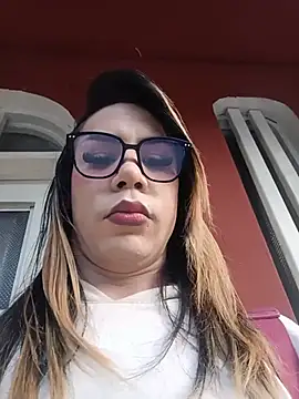 Snapshot of Daliana_Gounbolt chatting on 06-04-26, 11:27 Daliana Gounbolt online show from 06-04-26, 11:27