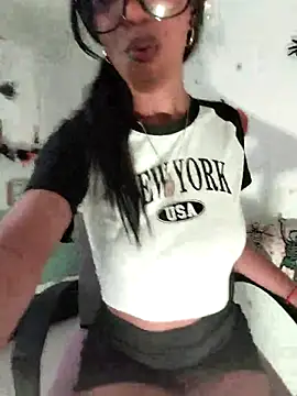 Snapshot of LeilaEbony chatting on 10-14-25, 11:55 LeilaEbony online show from 10-14-25, 11:55