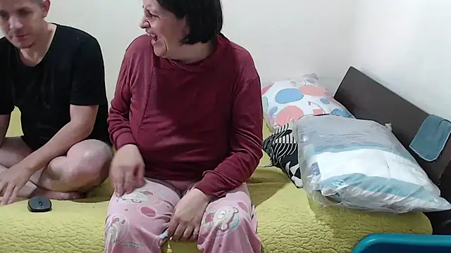 jade noah  online show from 11-20-25, 01:11