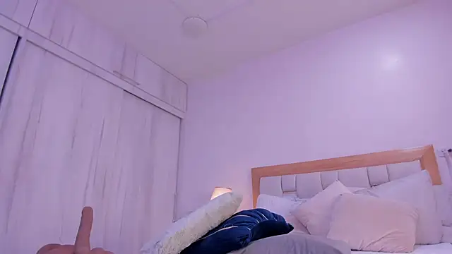 Snapshot of megan_rous_ chatting on 12-16-25, 03:11 megan rous online show from 12-16-25, 03:11