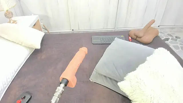 Snapshot of megan_rous_ chatting on 03-09-26, 12:25 megan rous online show from 03-09-26, 12:25