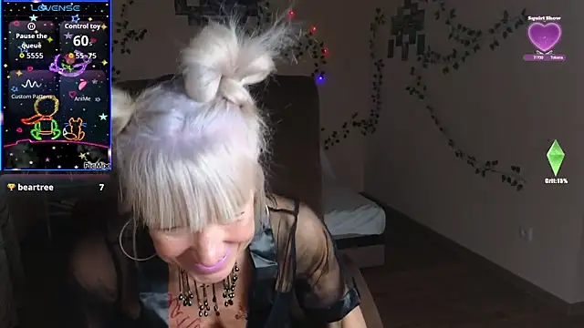 Snapshot of Laura_Gol chatting on 10-03-25, 08:50 Laura Gol online show from 10-03-25, 08:50