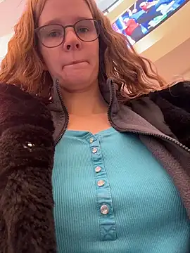 Bikergirl 97 online show from 11-24-25, 09:09