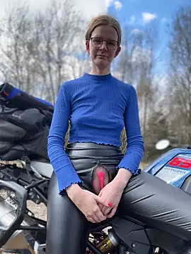 Bikergirl 97 online show from 03-23-26, 12:09