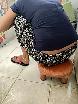 Sonirajpoot1 online show from 04-28-26, 02:27