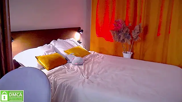 Snapshot of elza_rose chatting on 09-28-25, 02:33 elza rose online show from 09-28-25, 02:33