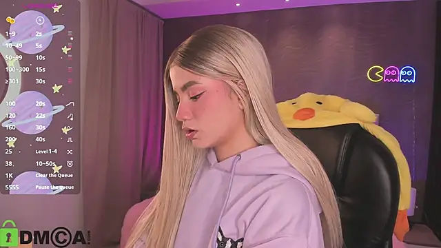 Arinextdoor online show from 09-25-25, 10:24