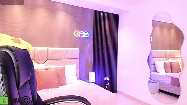 Arinextdoor online show from 10-10-25, 11:04