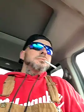 Snapshot of ontarioman401 chatting on 11-21-25, 08:07 ontarioman401 online show from 11-21-25, 08:07