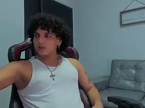 Xfire boy69 online show from 09-24-25, 02:48