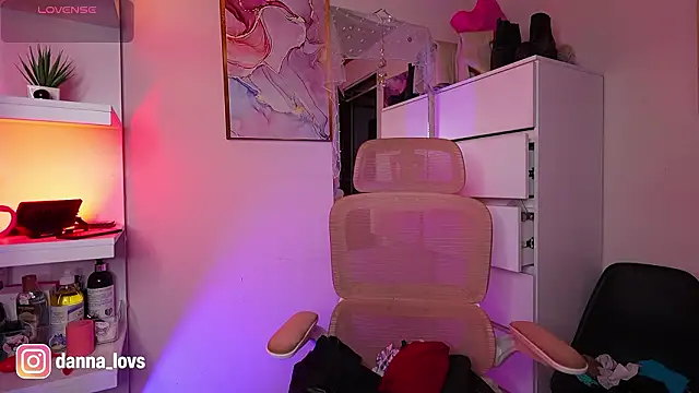 Dannaa Lovs online show from 03-22-26, 02:53