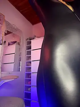 Dannaa Lovs online show from 04-23-26, 12:29