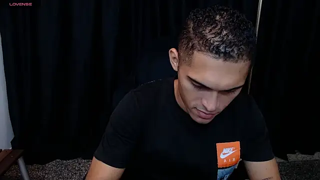 Snapshot of Derek_Storm_ chatting on 11-15-25, 10:56 Derek Storm online show from 11-15-25, 10:56