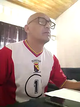 Snapshot of jorge406 chatting on 10-25-25, 03:29 jorge406 online show from 10-25-25, 03:29