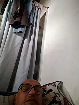 Snapshot of jorge406 chatting on 11-08-25, 05:56 jorge406 online show from 11-08-25, 05:56