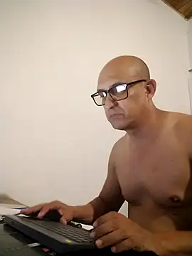 Snapshot of jorge406 chatting on 11-10-25, 10:31 jorge406 online show from 11-10-25, 10:31