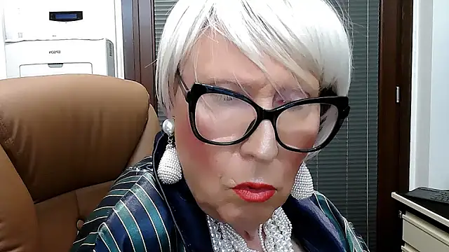 Snapshot of ROBY_SWEETHOT chatting on 10-13-25, 09:26 ROBY SWEETHOT online show from 10-13-25, 09:26